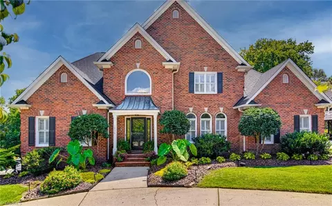 1830 Dunmore Ln, Clemmons, NC 27012