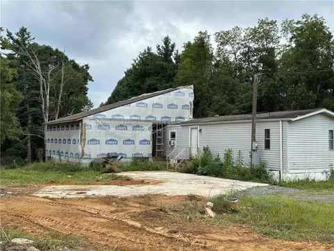283 Chantilly, Fancy Gap, VA 24328 photo 42