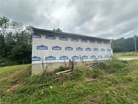 283 Chantilly, Fancy Gap, VA 24328 photo 20