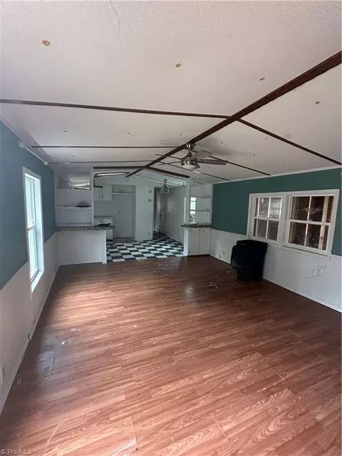 283 Chantilly, Fancy Gap, VA 24328 photo 6
