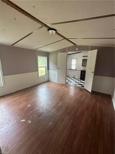 283 Chantilly, Fancy Gap, VA 24328 photo 11