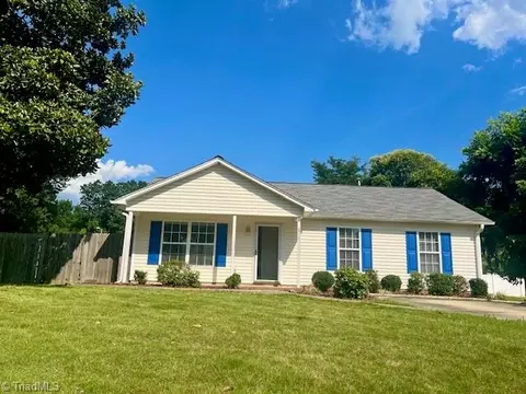 3127 Fieldale Rd, Greensboro, NC 27406