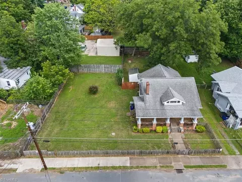 2313 Peachtree St, Winston Salem, NC 27107