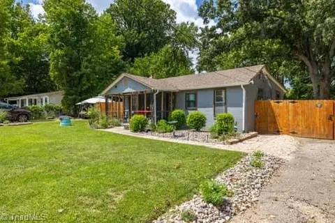 1812 Halcyon St, Greensboro, NC 27407