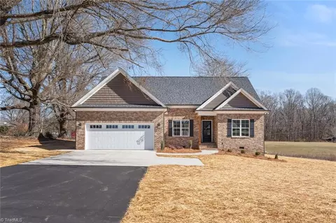 273 Lenalan Dr, Lexington, NC 27295