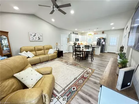 147 Glendale Dr, Elkin, NC 28621