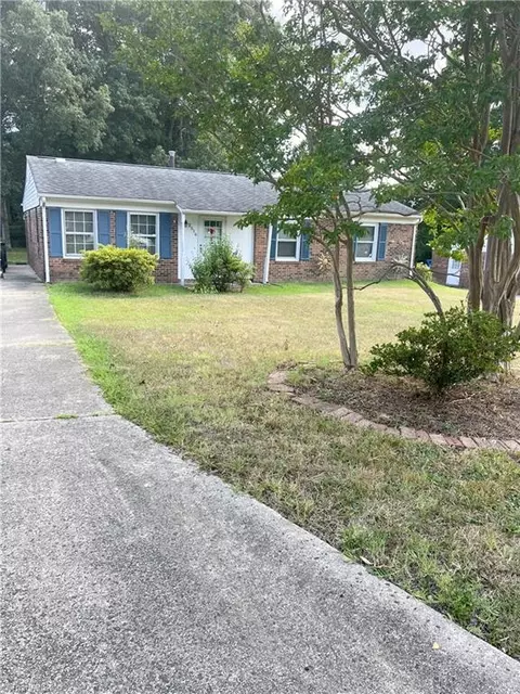 2516 Hilburn Dr, High Point, NC 27260