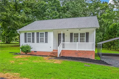 207 12th Ave, Mayodan, NC 27027