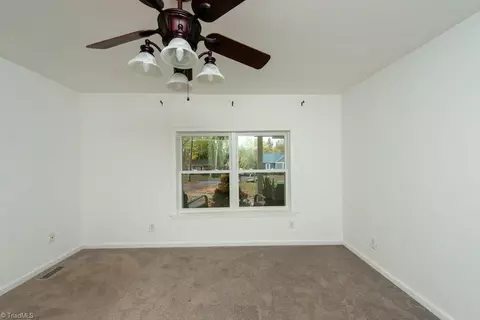 Living - 1541 Beaucrest Ave, High Point, NC 27265 photo 7 of 8