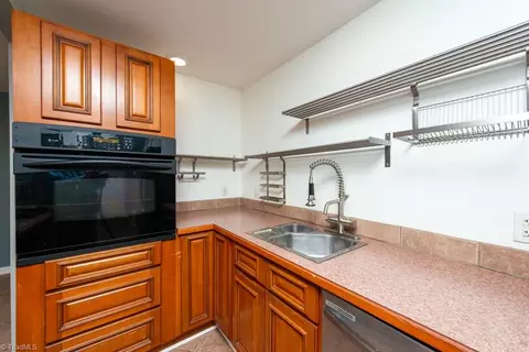 Kitchen - 1541 Beaucrest Ave, High Point, NC 27265 photo 3 of 4