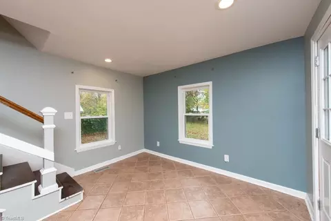 Entry Way - 1541 Beaucrest Ave, High Point, NC 27265 photo 2 of 6