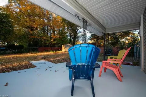 Exterior - 1541 Beaucrest Ave, High Point, NC 27265 photo 4 of 8