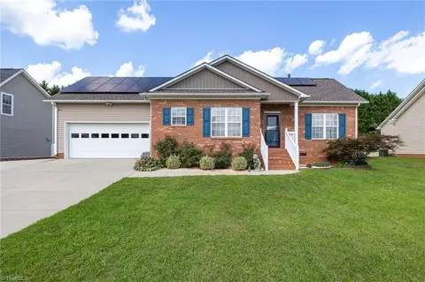 557 Barnsdale Ridge Rd, Kernersville, NC 27284