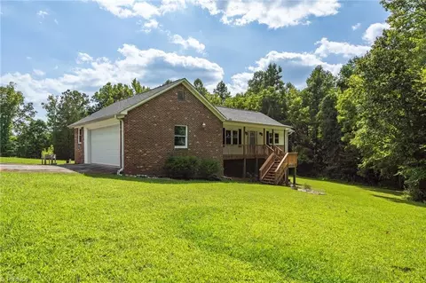5597 Wagoner Rd, Trinity, NC 27370 photo 4