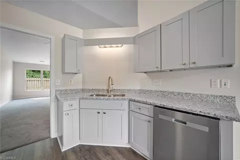 Kitchen - 2936 Waterstone Loop, High Point, NC 27265 photo 4 of 5