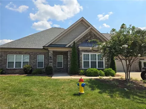 6950 Stone Gables Dr, Thomasville, NC 27360