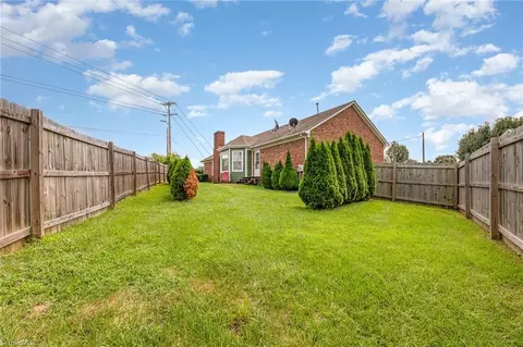 2601 Bingham Ct, High Point, NC 27265 photo 22