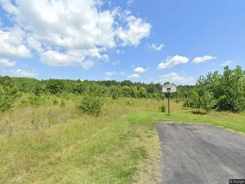 147 Wagoner Bend Rd, Greensboro, NC 27405