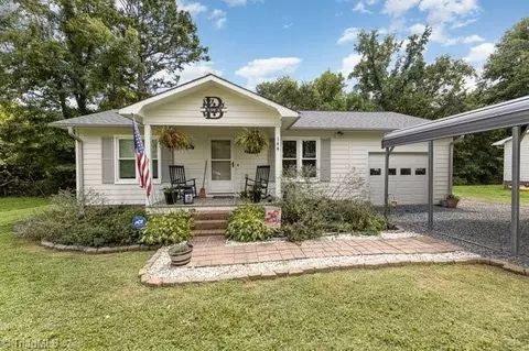 144 Creekside Dr, Mocksville, NC 27028