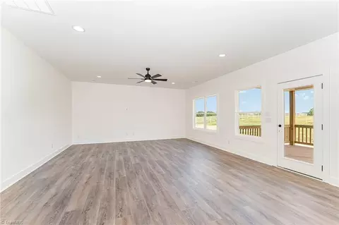 126 Galliher Rd, Harmony, NC 28634 photo 8