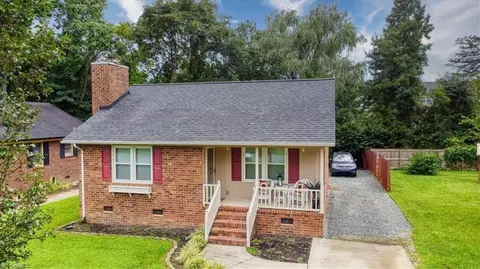 735 Huntington Ct, Burlington, NC 27215