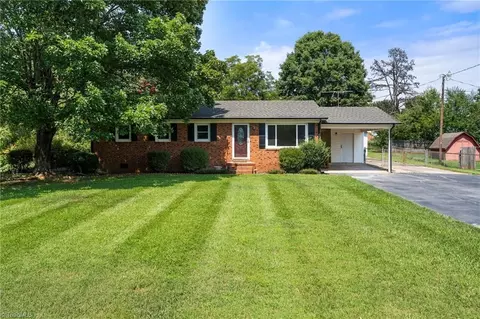 7008 Arden Rd, Thomasville, NC 27360