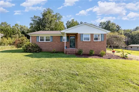 303 Linville Springs Rd, Kernersville, NC 27284