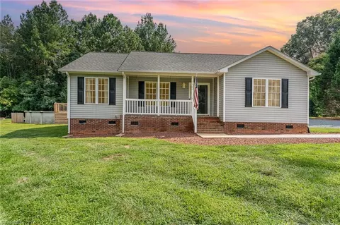 3860 Sycamore Trl, Franklinville, NC 27248