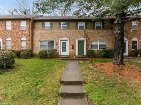3919 Overland Hts #F, Greensboro, NC 27407