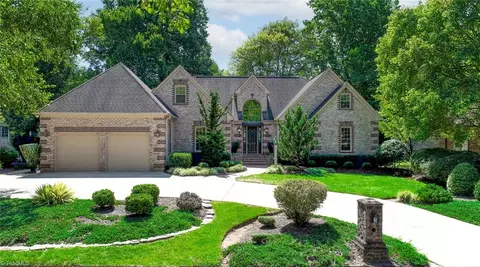 3 Kelvington Ct, Greensboro, NC 27410