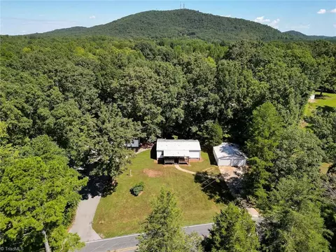 674 Mt Shepherd Rd, Asheboro, NC 27205