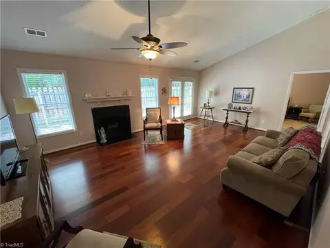Living - 2938 Eagle Pointe Dr, High Point, NC 27265 photo 1 of 2