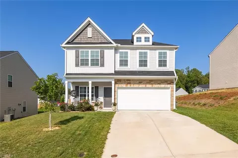 3729 Streamside Dr, Thomasville, NC 27360