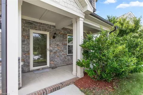 2358 Hammock Dr, High Point, NC 27265 photo 4