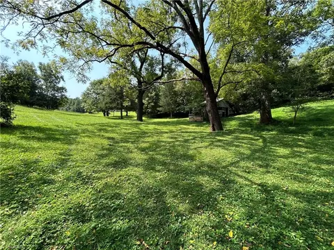 8010 Homestead Farm Rd, Belews Creek, NC 27009