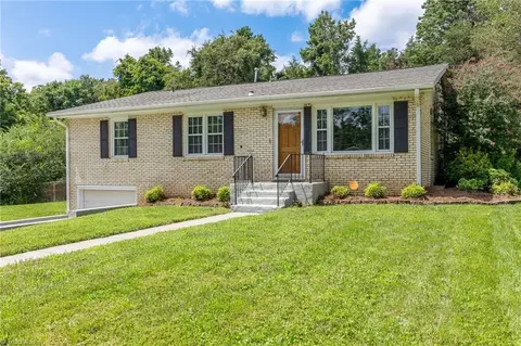 486 Brookridge Dr, Winston Salem, NC 27103