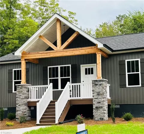 602 Koontz Ave, Thomasville, NC 27360