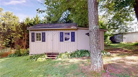130 Ashley Dr, Dobson, NC 27017 photo 6