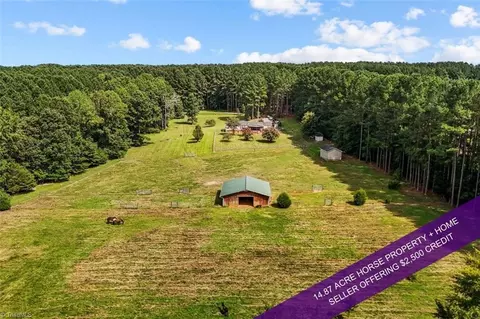 3530 Pine Lakes Dr, Asheboro, NC 27205