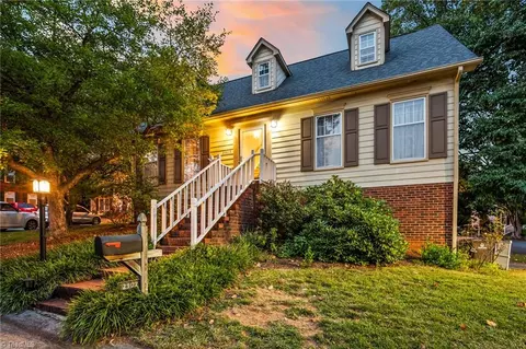 2907 Bradenton Dr, Winston Salem, NC 27103