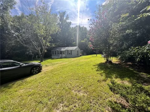 122 Gate St, High Point, NC 27263 photo 4