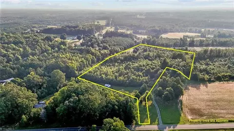 11791 S Nc Highway 62, Burlington, NC 27217