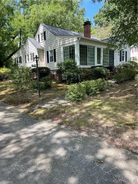 1826 S Park Dr, Reidsville, NC 27320