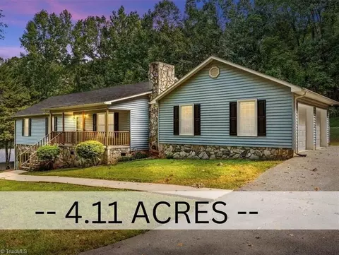 3384 Tot Hill Farm Rd, Asheboro, NC 27205