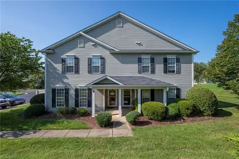 304 Geoffrey Way, Kernersville, NC 27284