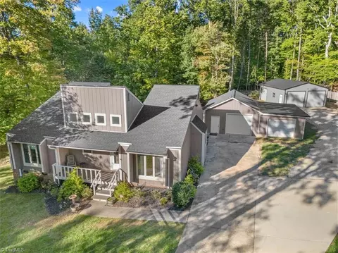 6 Cannonball Ct, Greensboro, NC 27455