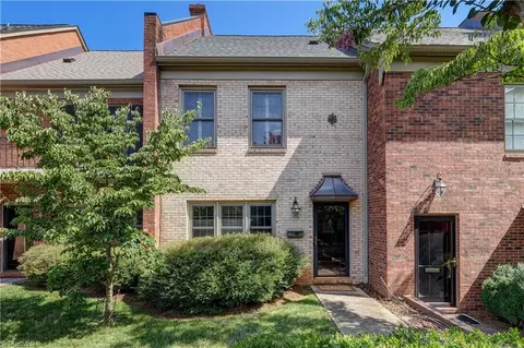 1833 Banking St #B3, Greensboro, NC 27408