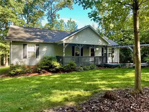 422 Old Mountain Rd, Lexington, NC 27292