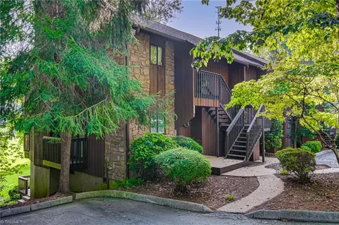 131 Cedar Lake Trl, Winston Salem, NC 27104
