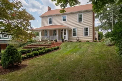 113 Gwyn Ave, Elkin, NC 28621